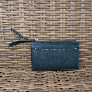 Porte-Piecettes & Cartes Green Pebbled Leather Wallet Card Zip Pouch Stud Detail